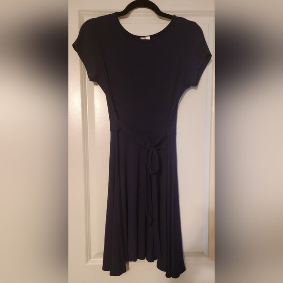 Women's Tie Dress - Picture 1 of 4